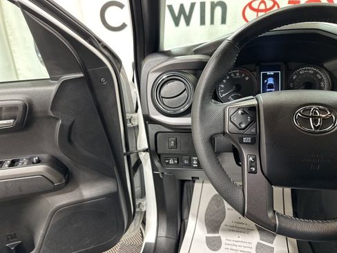 Used 2023 Toyota Tacoma TRD Sport image 25
