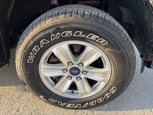 Used 2016 Ford F150 XLT w/ Trailer Tow Package image 11