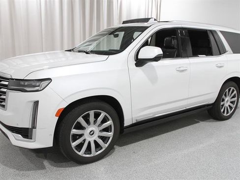 Certified 2023 Cadillac Escalade Premium Luxury Platinum image 3