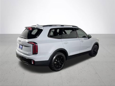 Used 2025 Kia Telluride AWD image 6
