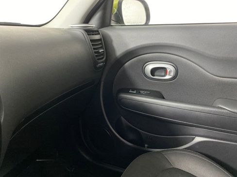 Used 2015 Kia Soul image 20