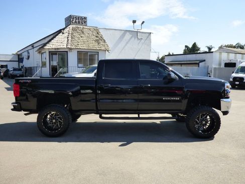 Used 2017 Chevrolet Silverado 1500 LT AWD/4WD image 2