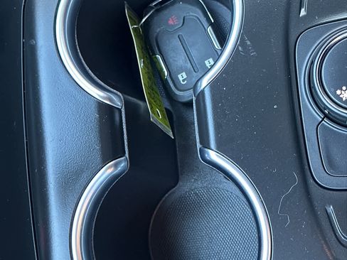 Used 2018 GMC Terrain SLE image 35