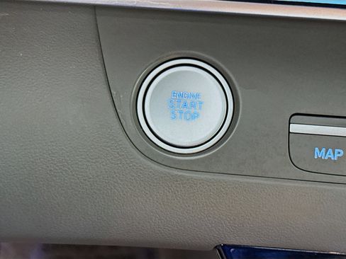 Used 2024 Hyundai Elantra SEL FWD image 21