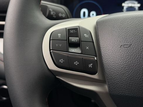 New 2026 Ford Explorer Active RWD image 14