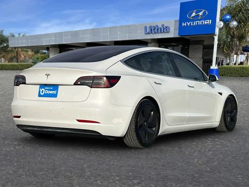 Used 2018 Tesla Model 3 image 3