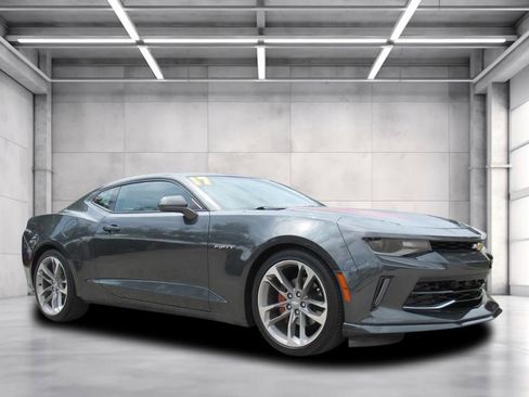 Used 2017 Chevrolet Camaro LT RWD image 1