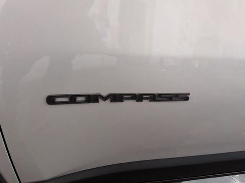 Used 2025 Jeep Compass Trailhawk w/ Trailer Tow Group AWD/4WD image 10