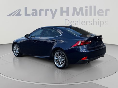 Used 2014 Lexus IS 250 w/ Navigation Package RWD image 3