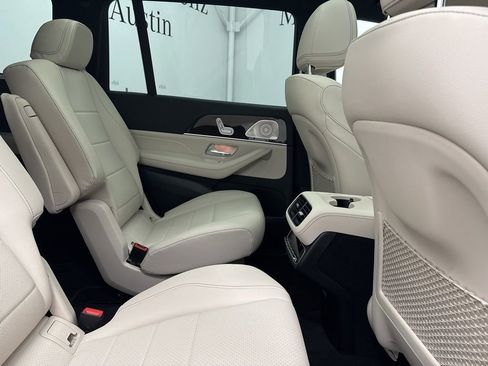 Used 2026 Mercedes-Benz GLS 450 4MATIC image 29