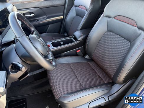 Certified 2025 Nissan Kicks SR image 21