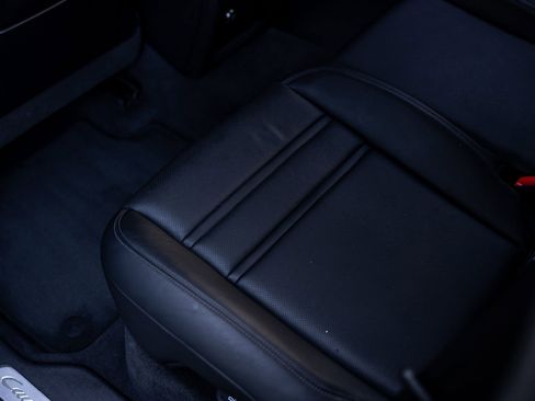 Certified 2023 Porsche Cayenne Turbo AWD/4WD image 32