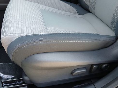 Used 2025 Subaru Outback Premium image 18