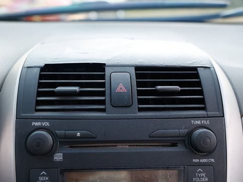 Used 2009 Toyota Corolla S image 30