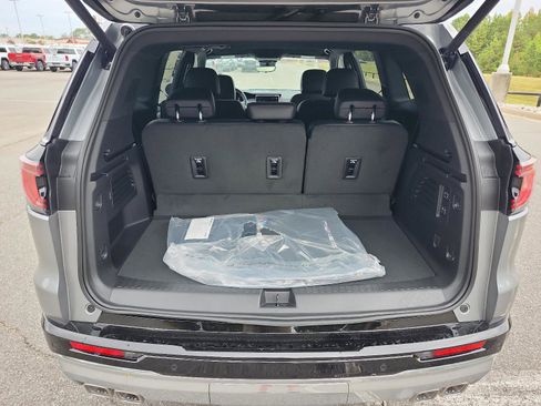 New 2026 GMC Acadia Denali w/ Super Cruise Package image 7