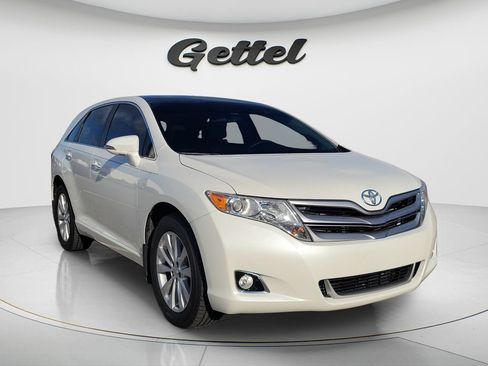 Used 2014 Toyota Venza XLE w/ XLE Premium Package FWD image 3