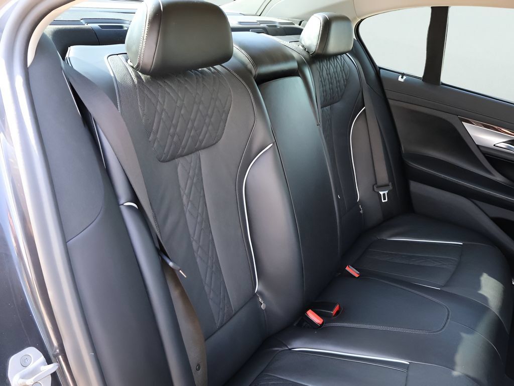 Used 2022 BMW 740i xDrive w/ Premium Package AWD/4WD image 14