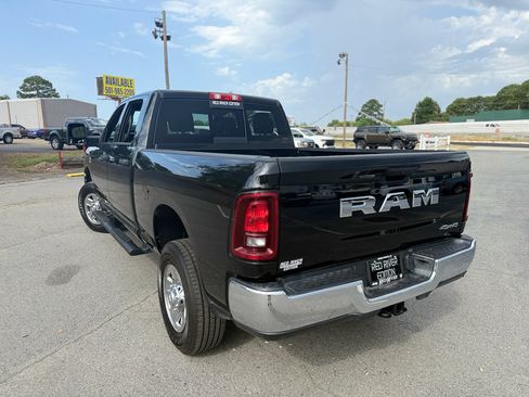 Used 2025 RAM 2500 Tradesman AWD/4WD image 18