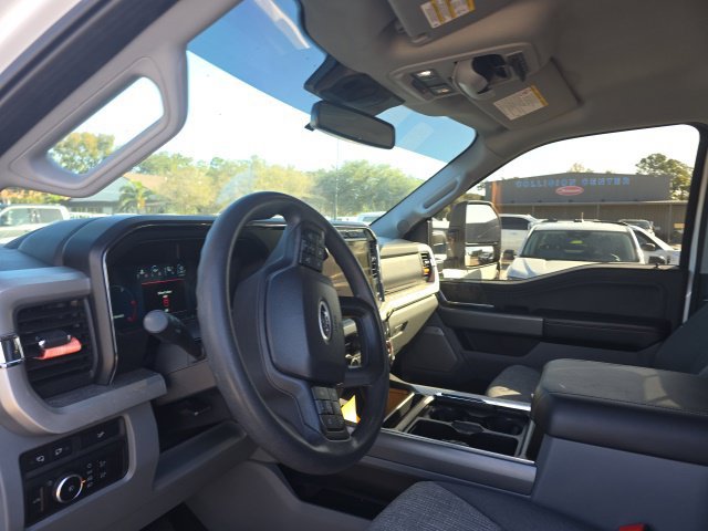 Used 2024 Ford F250 XLT w/ Black Appearance Package AWD/4WD image 10