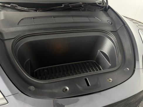 Used 2024 Tesla Model Y Performance image 32