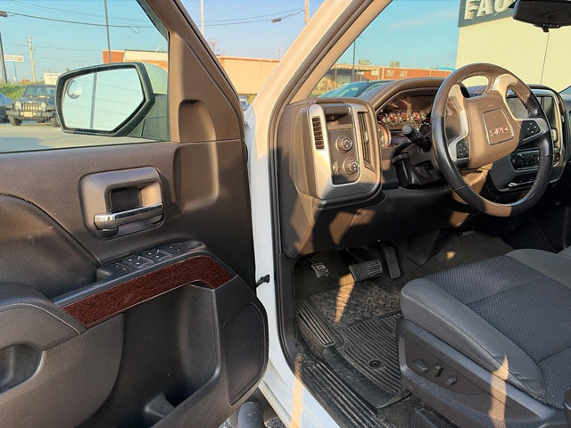 Used 2015 GMC Sierra 1500 SLE w/ SLE Value Package AWD/4WD image 12