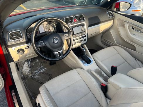 Used 2014 Volkswagen Eos Komfort FWD image 22