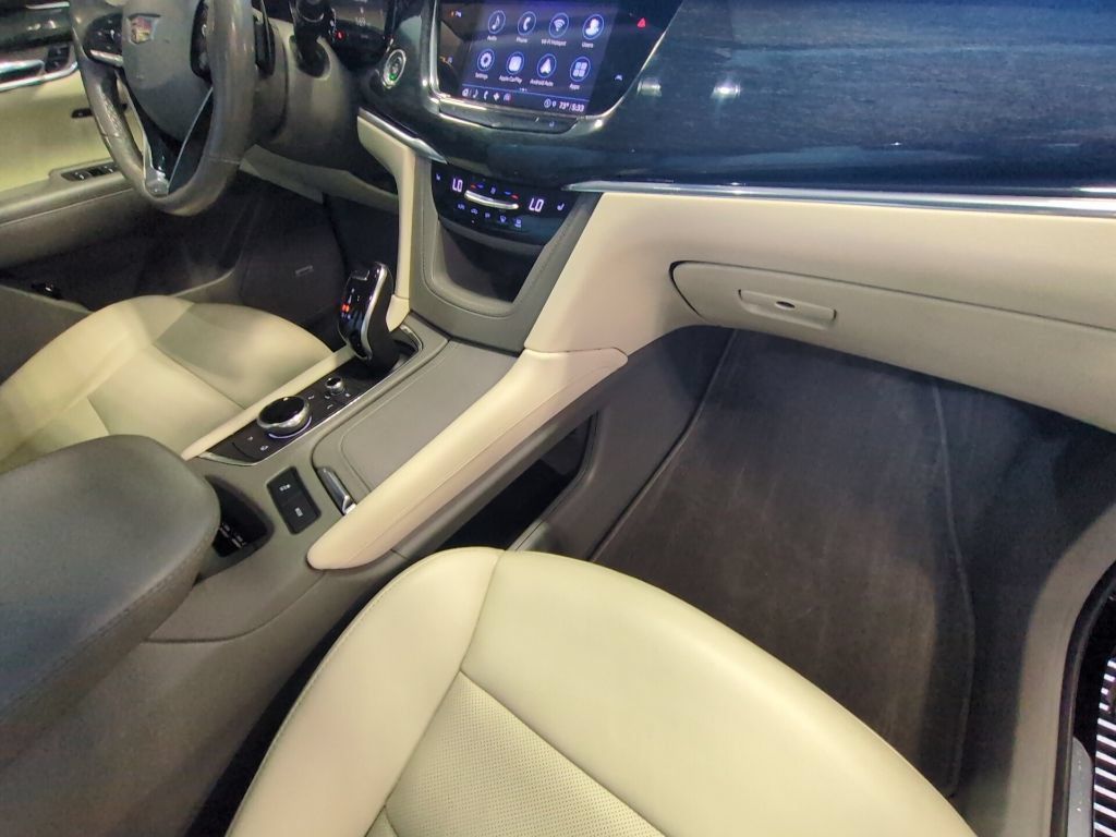 Used 2022 Cadillac XT6 Premium Luxury FWD image 22
