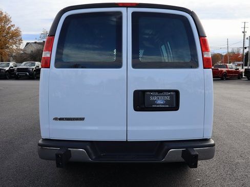 Used 2024 Chevrolet Express 2500 w/ Driver Convenience Package image 4