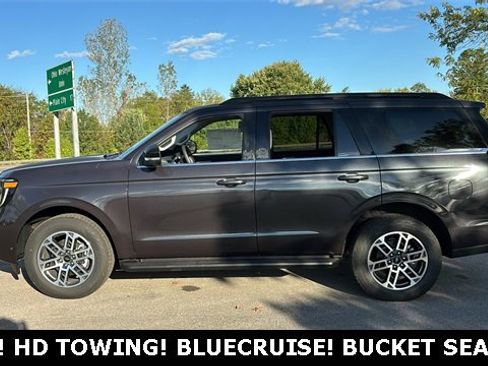 New 2025 Ford Expedition Active image 3