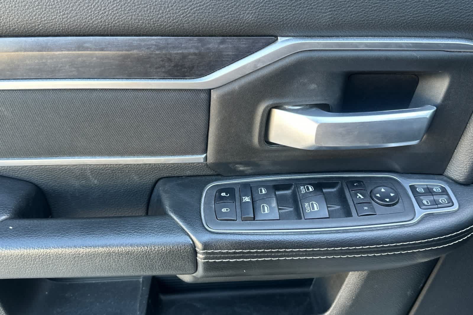 Used 2024 RAM 2500 Big Horn AWD/4WD image 15