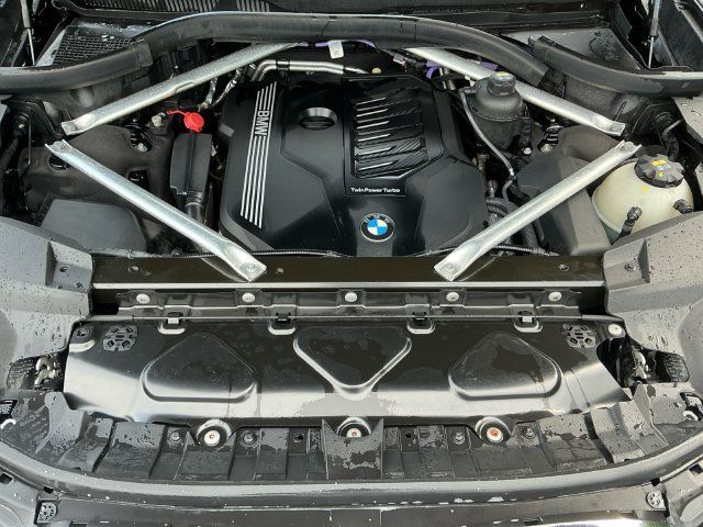 Used 2021 BMW X7 xDrive40i w/ Parking Assistance Package AWD/4WD image 19