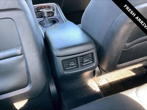 Used 2019 Dodge Challenger R/T image 10