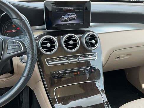 Used 2019 Mercedes-Benz GLC 300 image 8