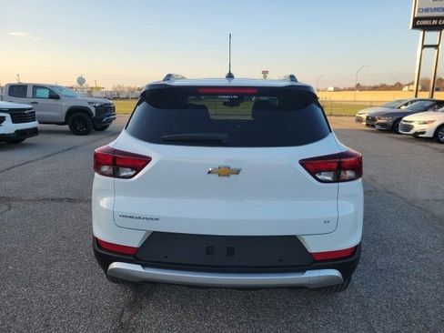 New 2026 Chevrolet TrailBlazer LT w/ LT Cold Weather Package FWD image 23