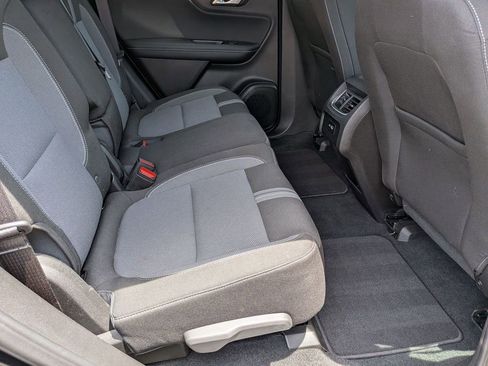 Used 2025 Chevrolet Blazer LT FWD image 30