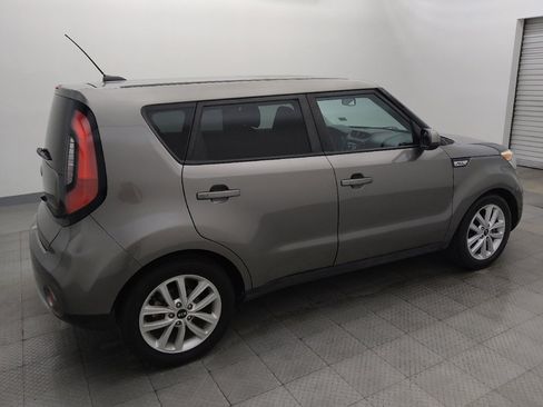 Used 2018 Kia Soul + FWD image 10