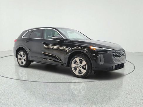 Used 2025 Audi Q5 Premium Plus w/ Premium Plus AWD/4WD image 3