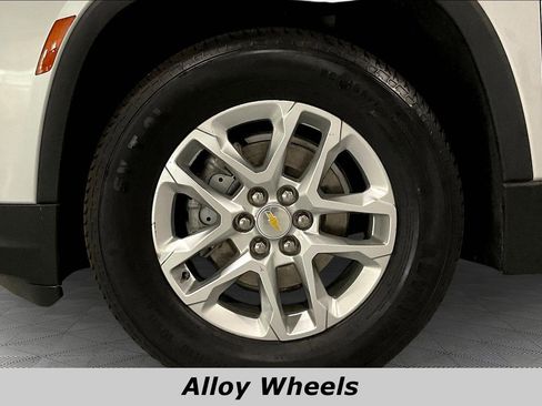 Used 2022 Chevrolet Traverse LS image 35