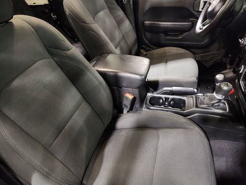 Used 2020 Jeep Wrangler Unlimited Sport image 31