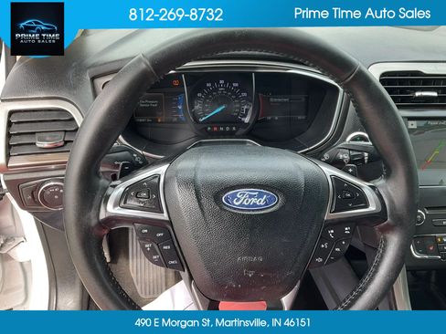 Used 2018 Ford Fusion SE w/ Fusion SE Technology Package FWD image 19