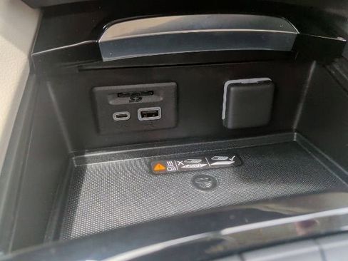 Used 2023 Buick Envision Avenir FWD image 26