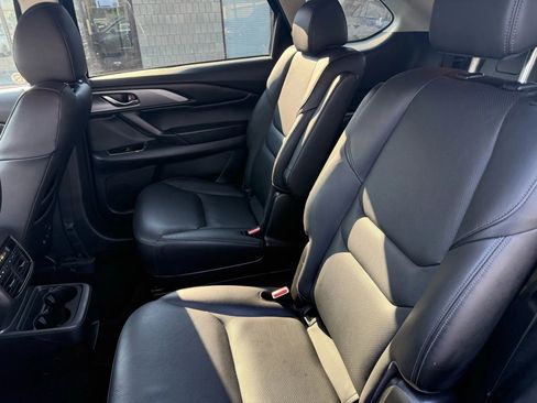 Used 2023 MAZDA CX-9 Touring image 25