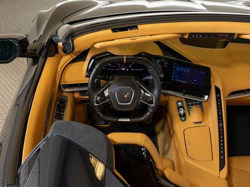 Used 2024 Chevrolet Corvette Z06 RWD image 32