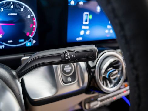 New 2025 Mercedes-Benz GLB 250 4MATIC image 22