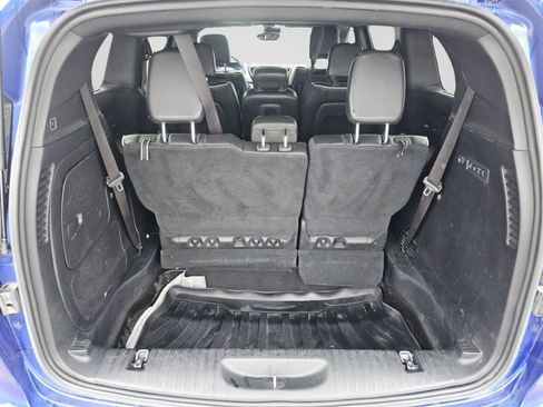 Used 2019 Chrysler Pacifica Limited FWD image 25
