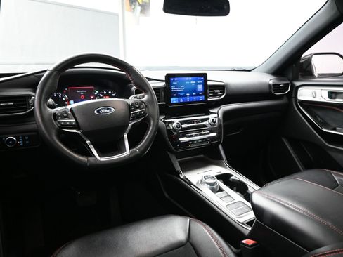 Used 2022 Ford Explorer ST-Line w/ Class IV Trailer Tow Package image 19