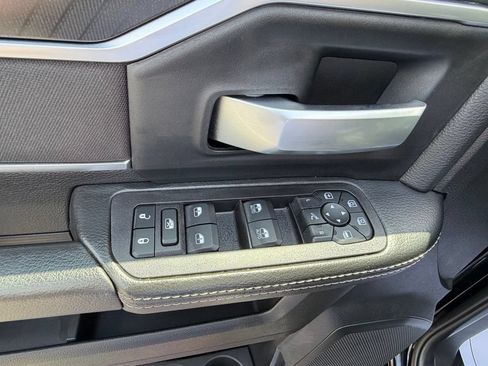 Used 2025 RAM 2500 Big Horn AWD/4WD image 14