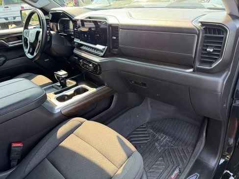 Certified 2024 Chevrolet Silverado 1500 LT Trail Boss w/ Convenience Package II AWD/4WD image 16