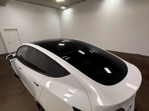 Used 2021 Tesla Model Y Long Range AWD/4WD image 43