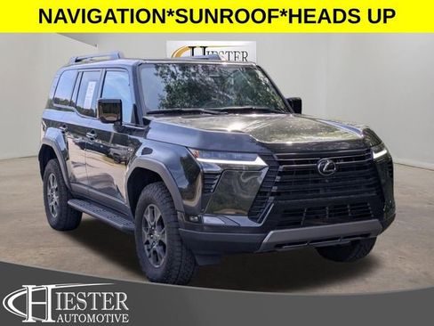 Used 2024 Lexus GX 550 image 1